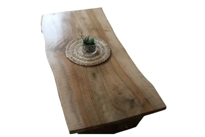 Table basse en bois massif avec plateau naturel, décoration de salon moderne et rustiqu
