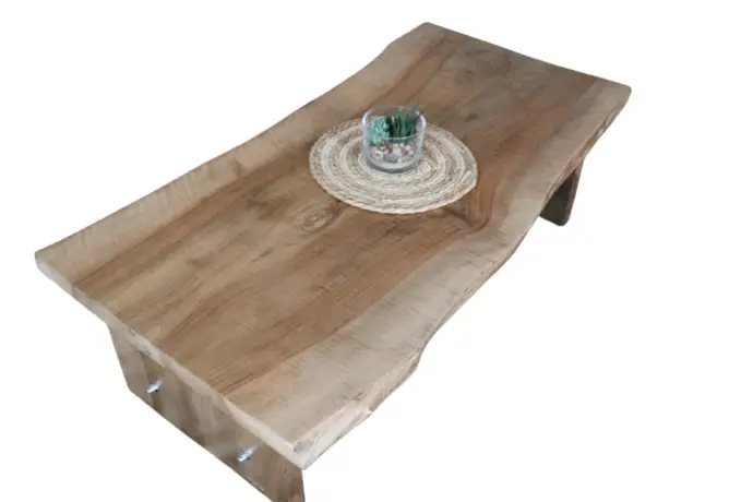 Table basse en bois massif avec plateau naturel, décoration de salon moderne et rustiqu